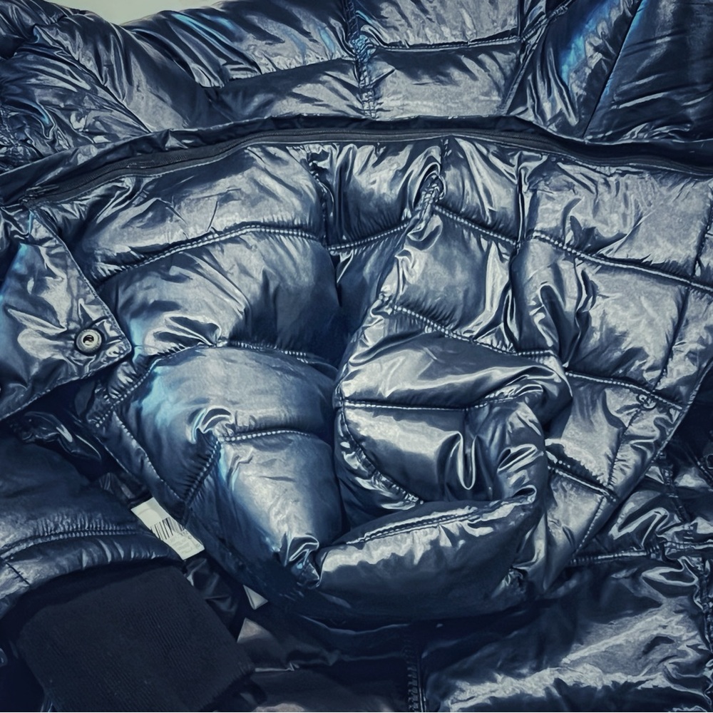 BCBG Max Azaria Quilted Puffer Coat - Picture 5 of 14